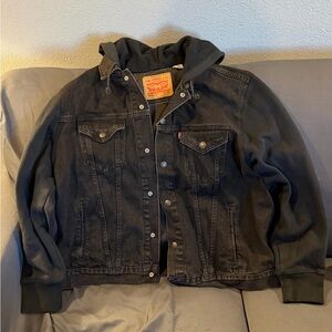 Levi's Black Denim Jacket vintage fit with Red Logo Tab